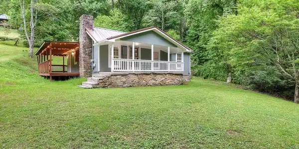 Image 4: 4
