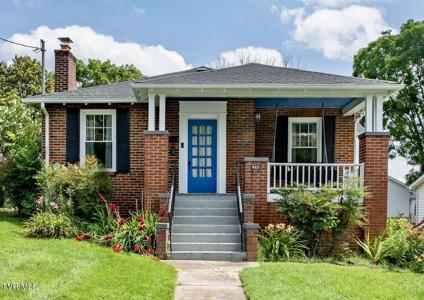 922 West Hillcrest Drive