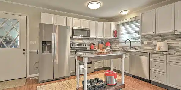 Image 4: 25-web-or-mls-244 Sunrise KW-25