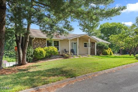 152 Ezee Street