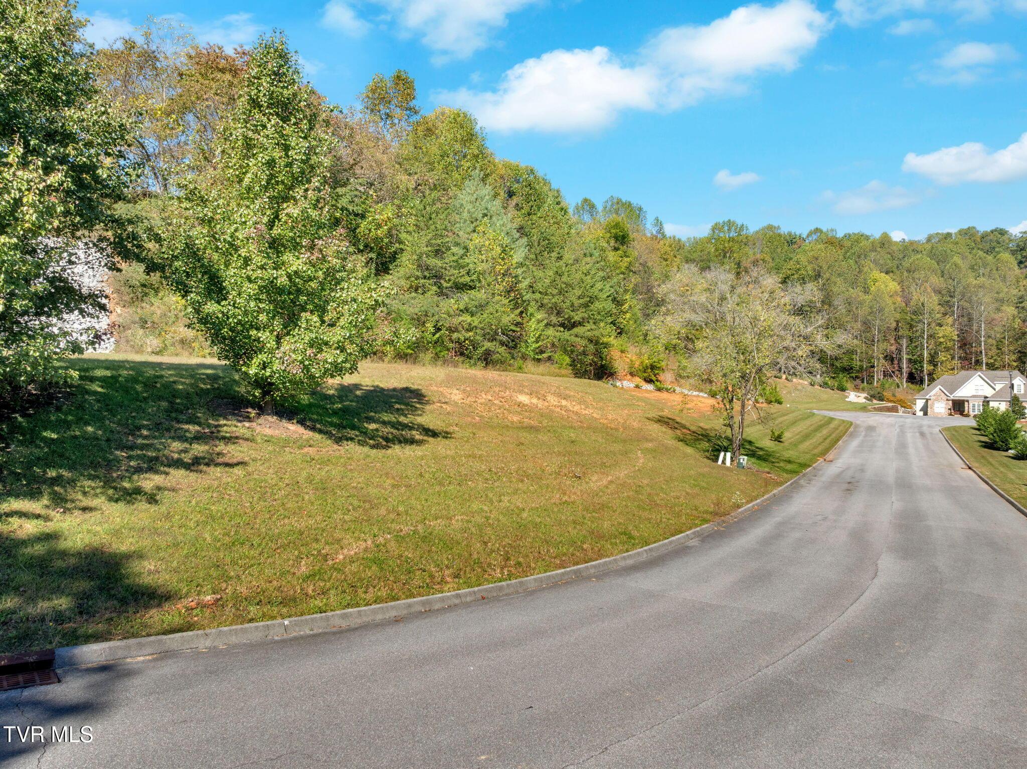 Image 3: 9-web-or-mls-JH 20251014-001