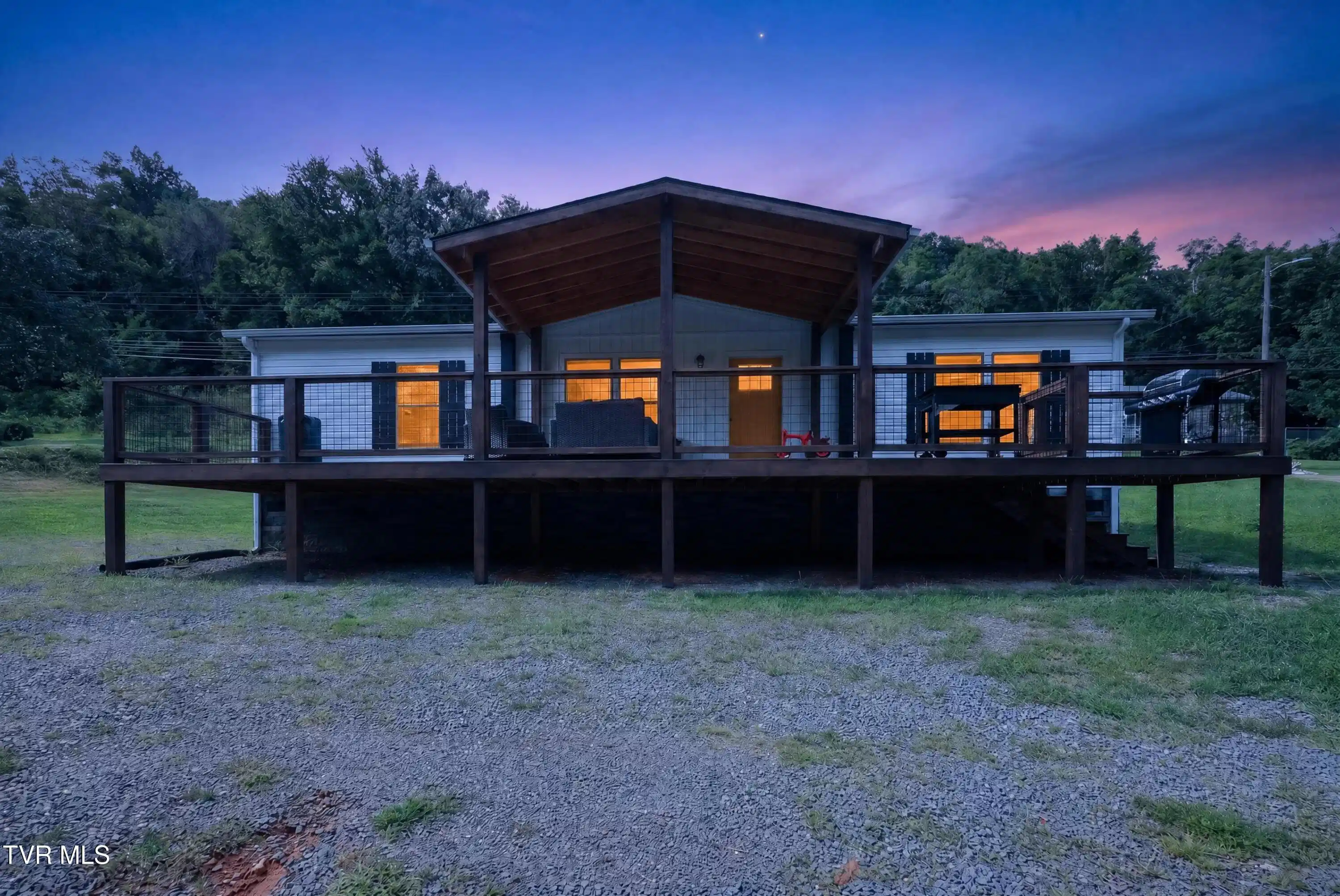 Image 1: 450-Burem-Rd-Rogersville-TN-37857-Window