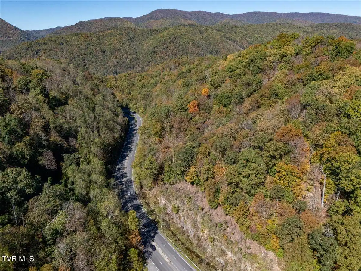 Image 1: 16-DJI_20251014141232_0108_D