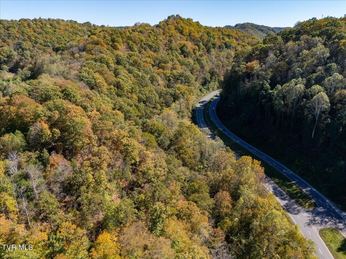 Image 4: 02-DJI_20251014140112_0094_D