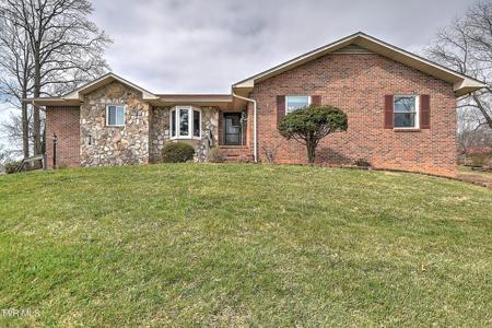 113 Fox Hall Circle