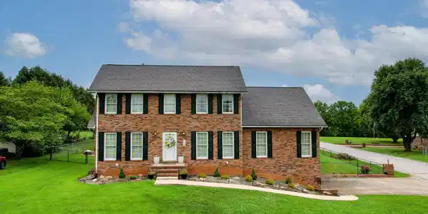 735 Redwood Drive