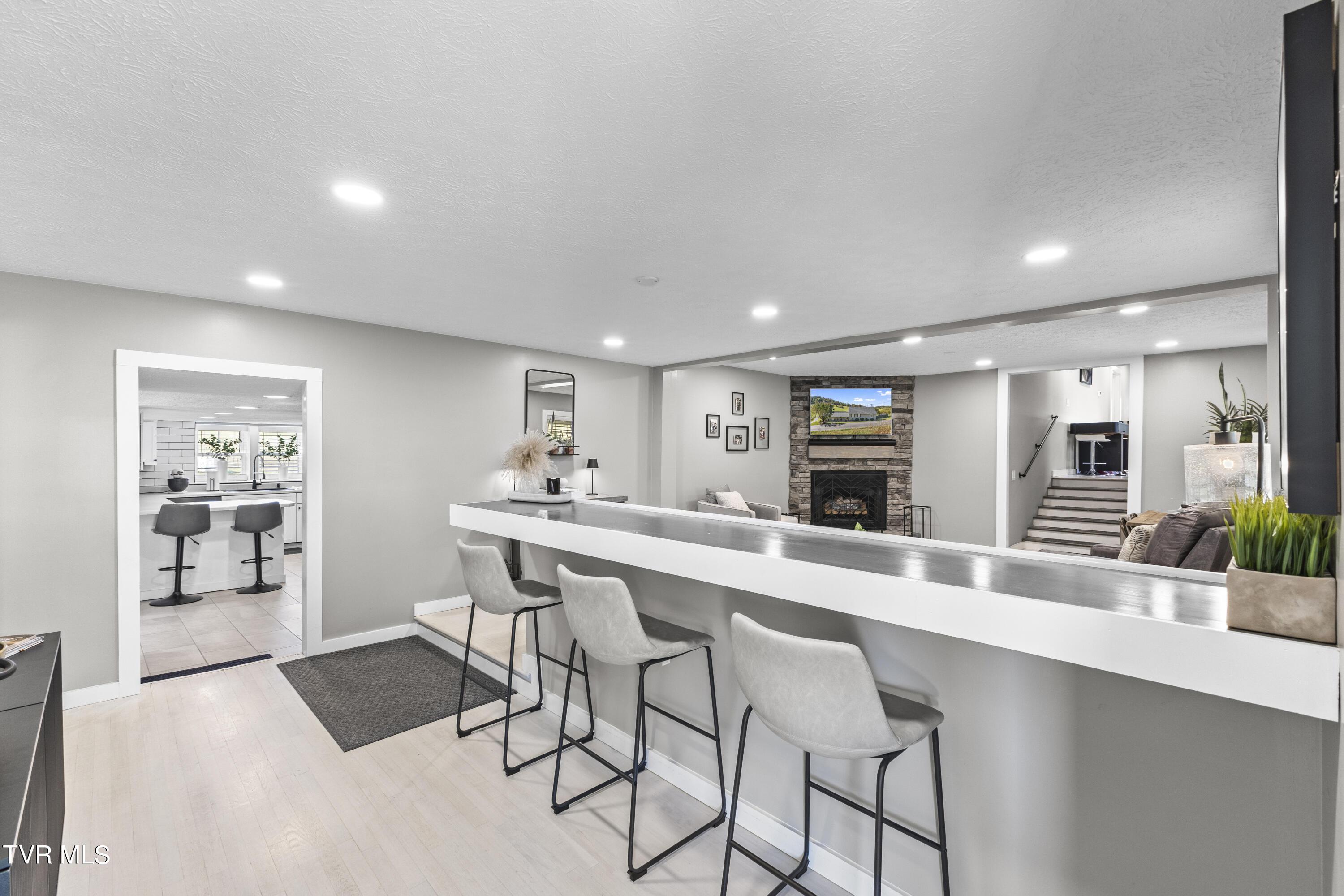 Image 3: main entrance