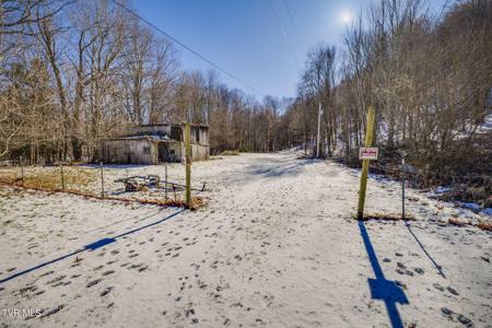 140 Doe Lane