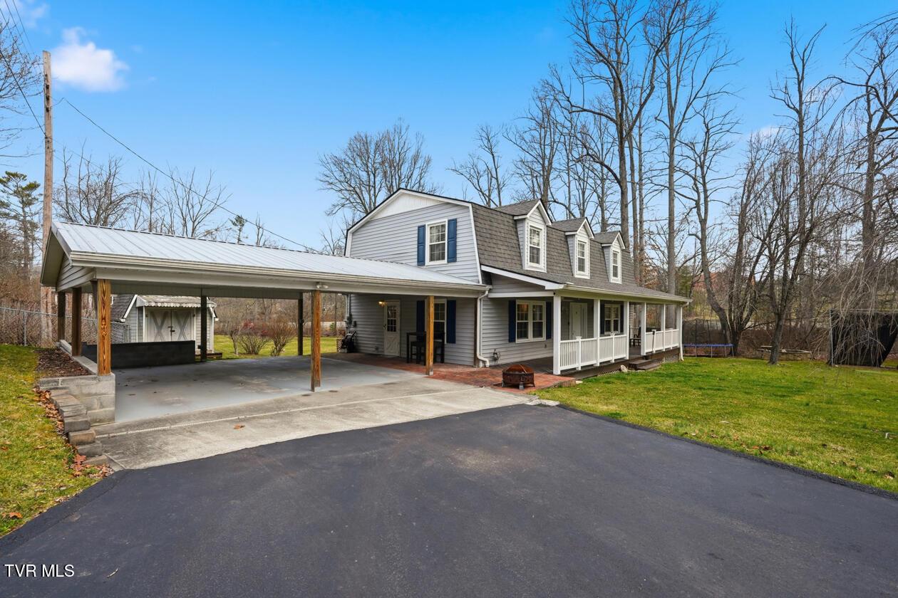 Image 4: 4_308 grant ave ne-09