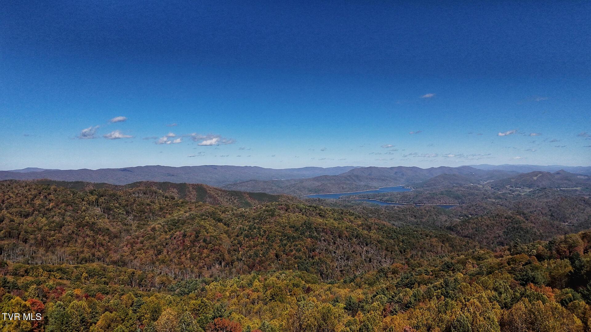 Image 3: Mays Ridge-16