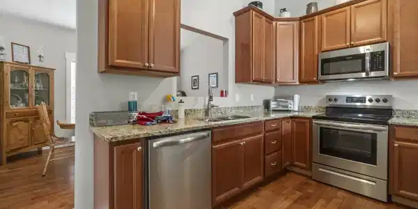 Image 3: 3