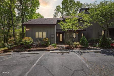 20 Willowbrook Drive