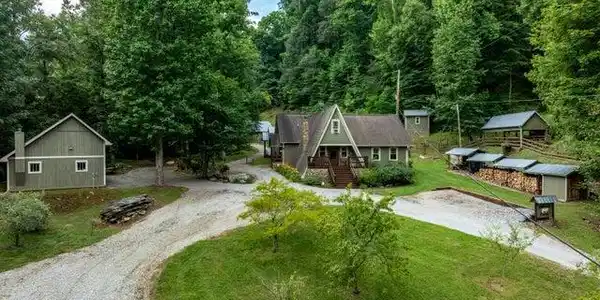 301 Cabin Orchard Road
