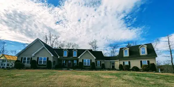 348 Lakewood Drive
