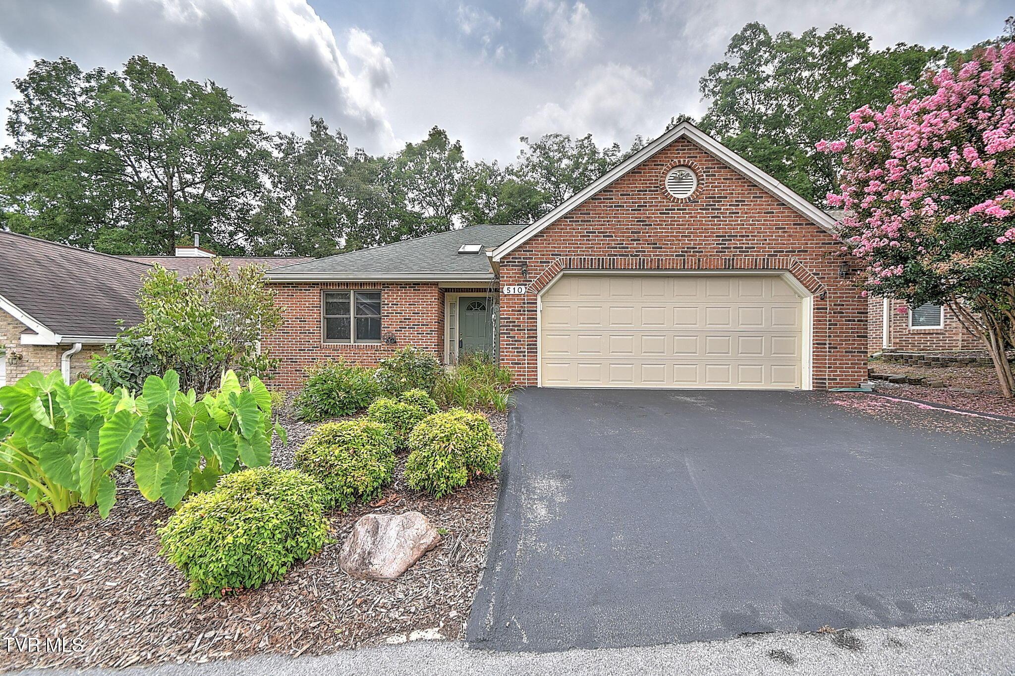 Image 3: 2-web-or-mls-510 Willowbrook Trace SS-2