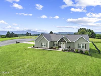 110 Clubhouse Lane
