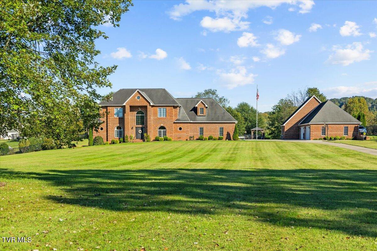 Image 1: 027-128A4494