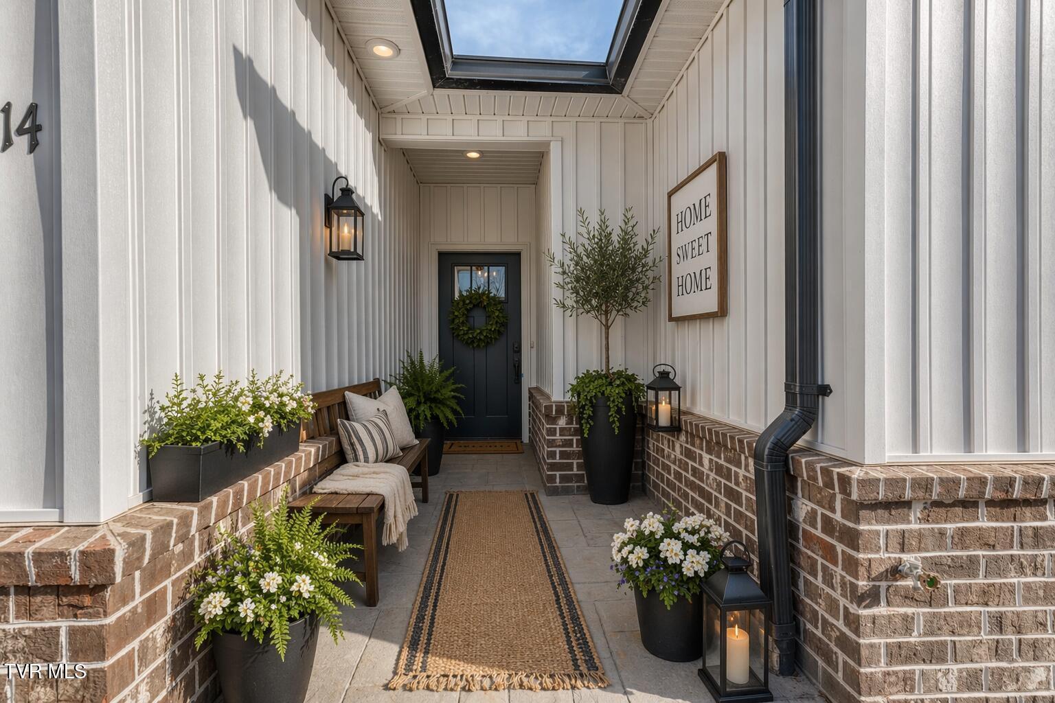 Image 3: aifrontporch