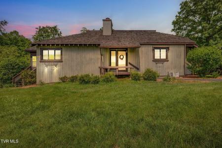 100 Periwinkle Pl Place
