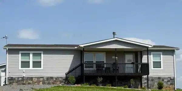 1086 Highland Meadows Way