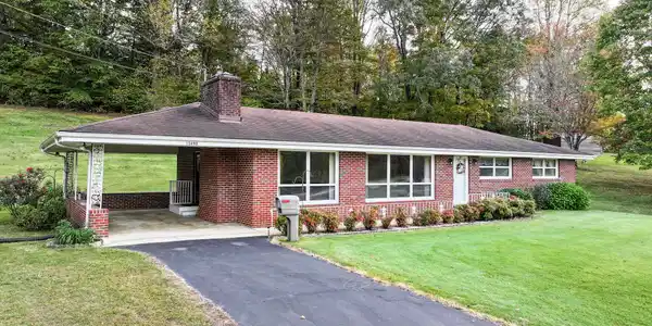 15490 Kingsport Highway