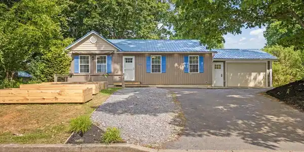 152 Cochran Road