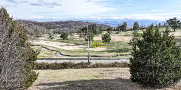 9 Ac Chuckey Highway