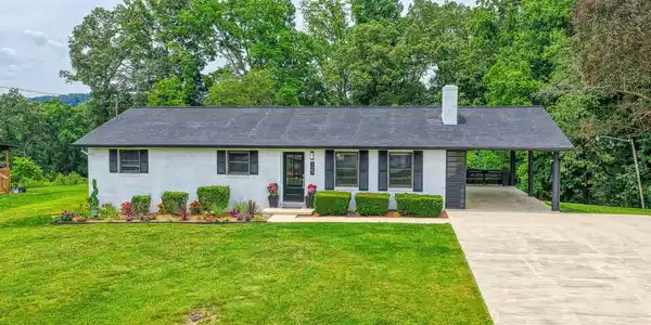 123 Sturbridge Lane