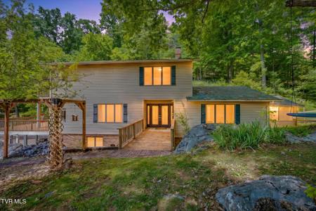 1656 Fall Creek Road