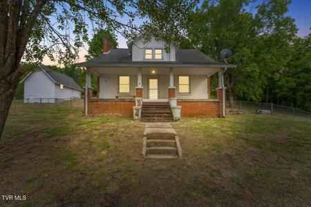 4591 Greenwood Drive