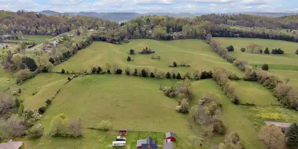 Image 2: 2-web-or-mls-DJI_20250408101314_0006_D