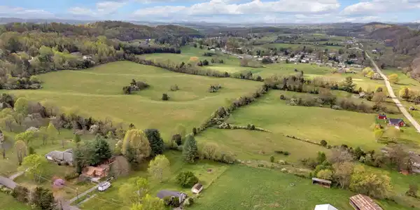 Image 4: 4-web-or-mls-DJI_20250408101350_0016_D