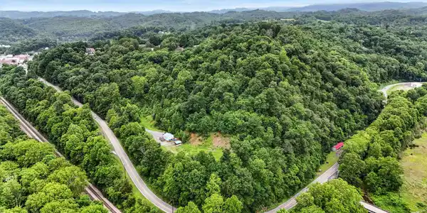 Image 2: 11_dji_20250616113345_0638_d