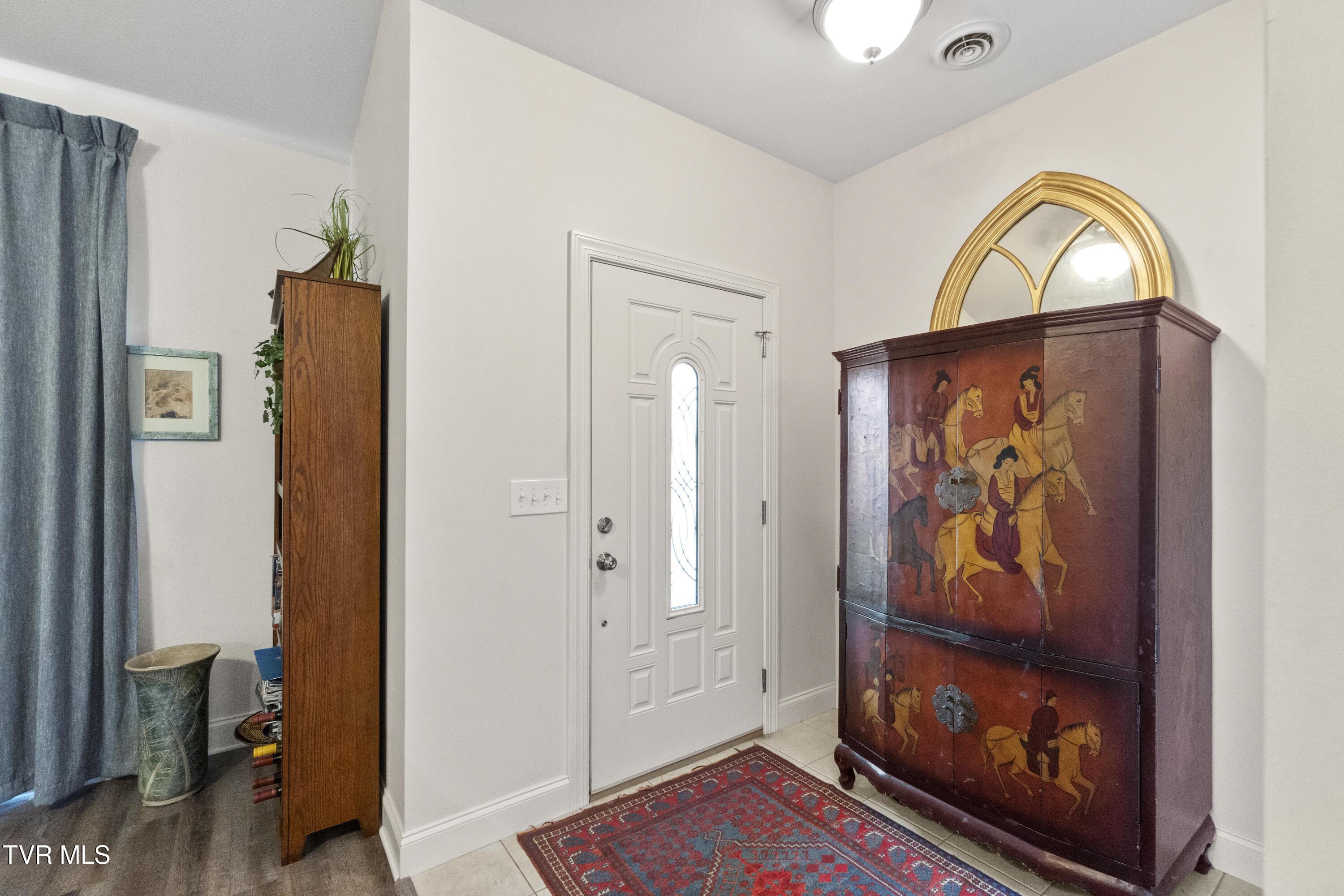 Image 4: 4