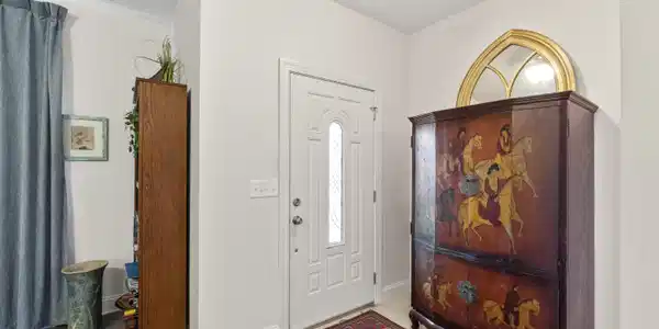 Image 4: 4