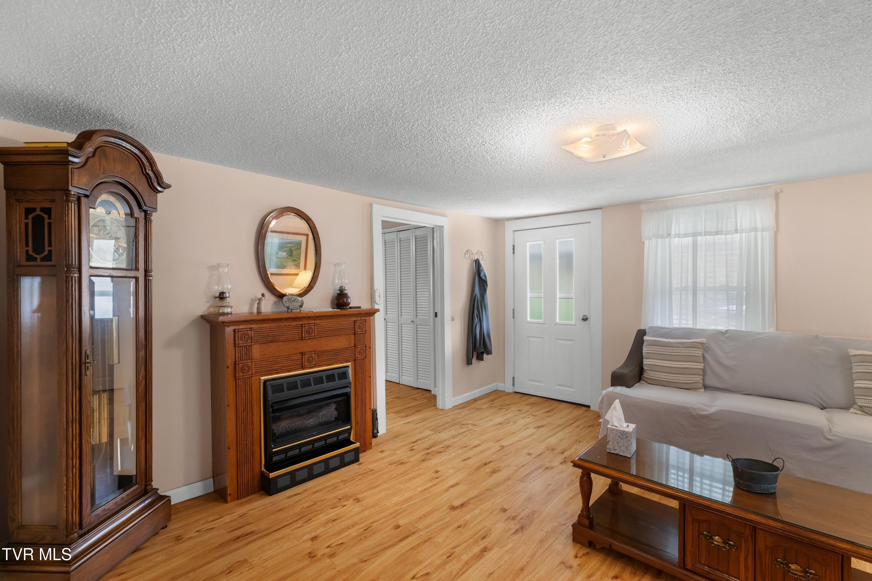 Image 3: 074-2218RebelHollowRoad-Tazewell-TN-3787