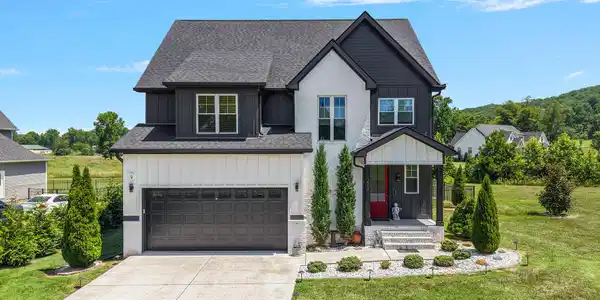 273 Southwest Autumn Wind Drive
