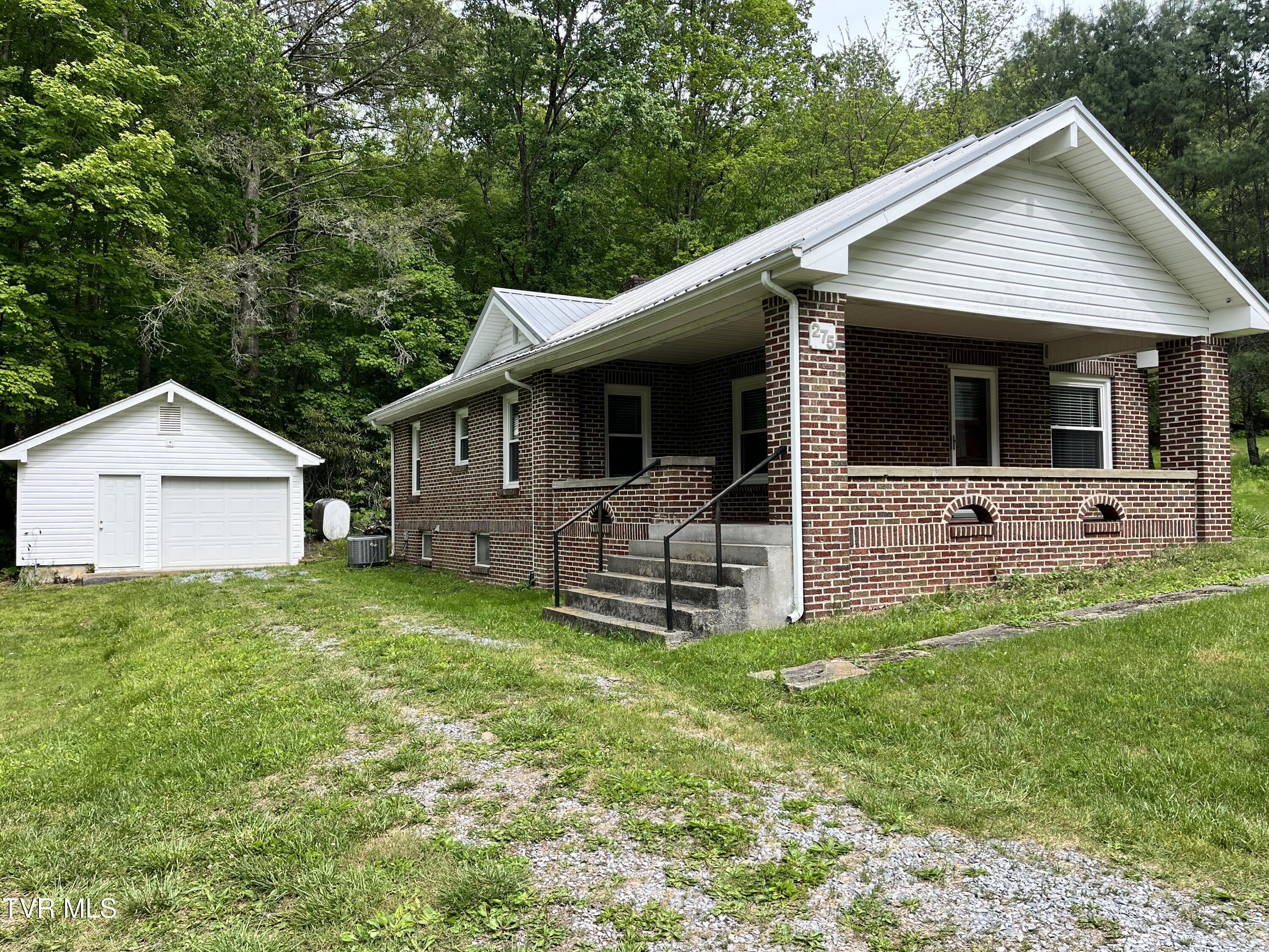Image 2: 275 Tiger Creek ph 1