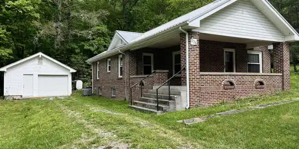 Image 2: 275 Tiger Creek ph 1