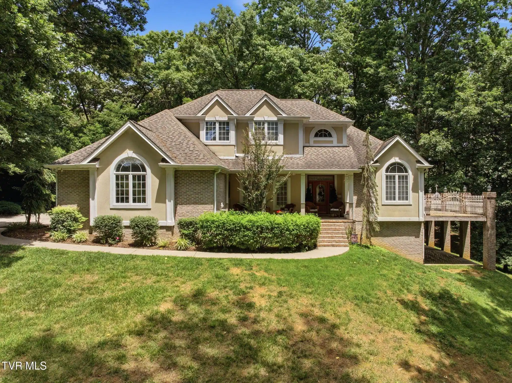 Image 1: 80-web-or-mls-134 Sycamore Dr-1 (2)