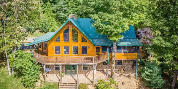 107 Deer Run Drive