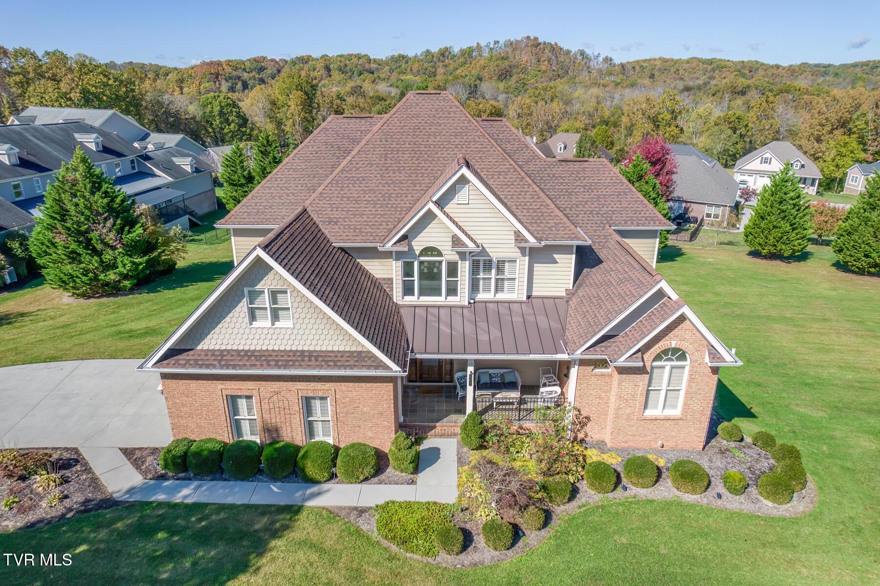 Image 3: 102 Oak View Cir-3