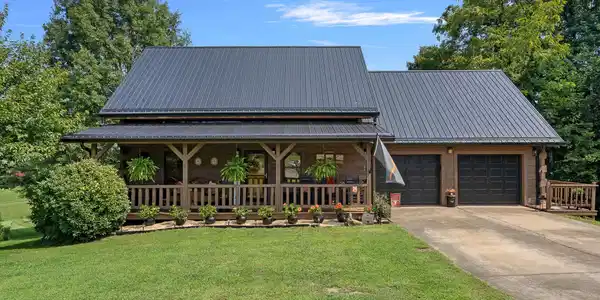 160 Bluebonnet Lane