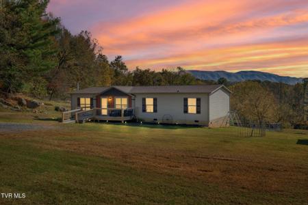 3176 Highway 421