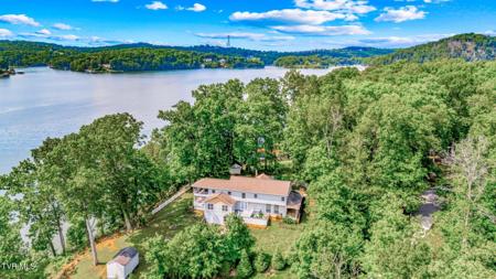 1121 Settlers Ln