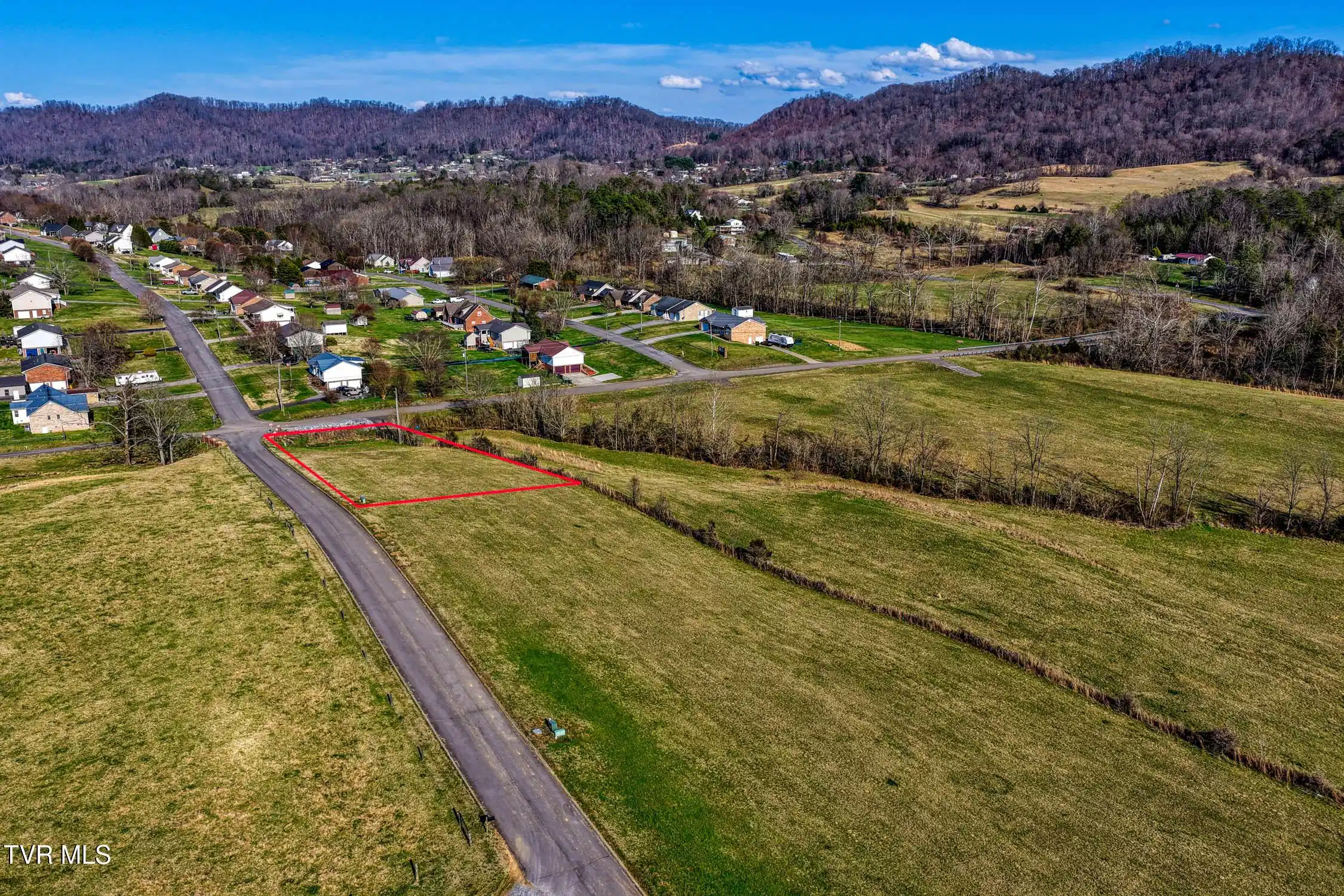 Image 1: Dawn Lane Lot 1a (1 of 4)