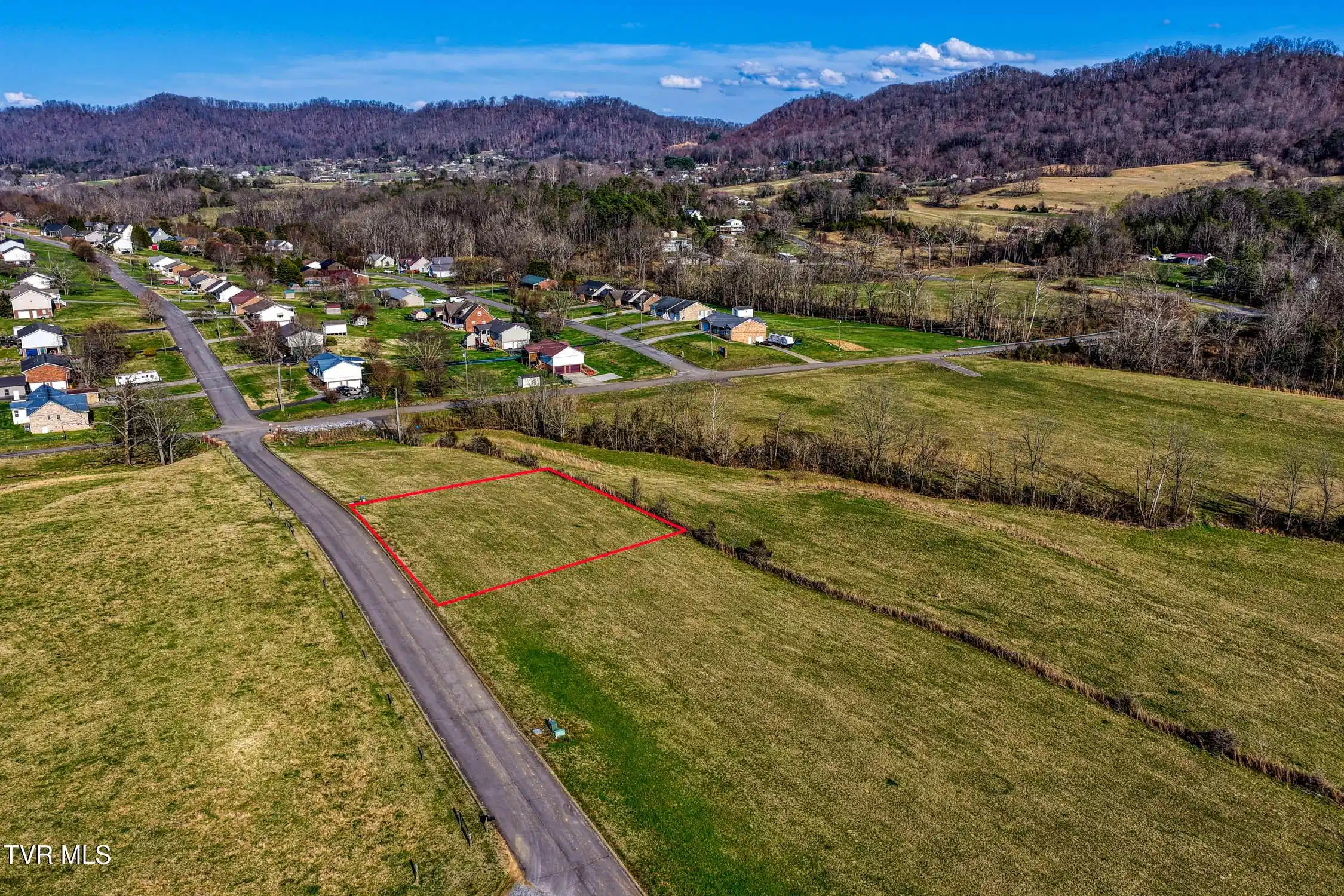 Image 1: Dawn Lane Lot 2a (1 of 4)