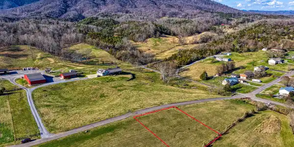 Image 2: Dawn Lane Lot 2a (2 of 4)