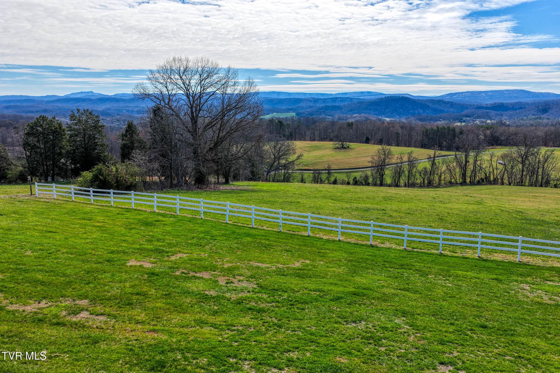 Image 2: 271 Willis Rd. Rog MLSa (14 of 50)