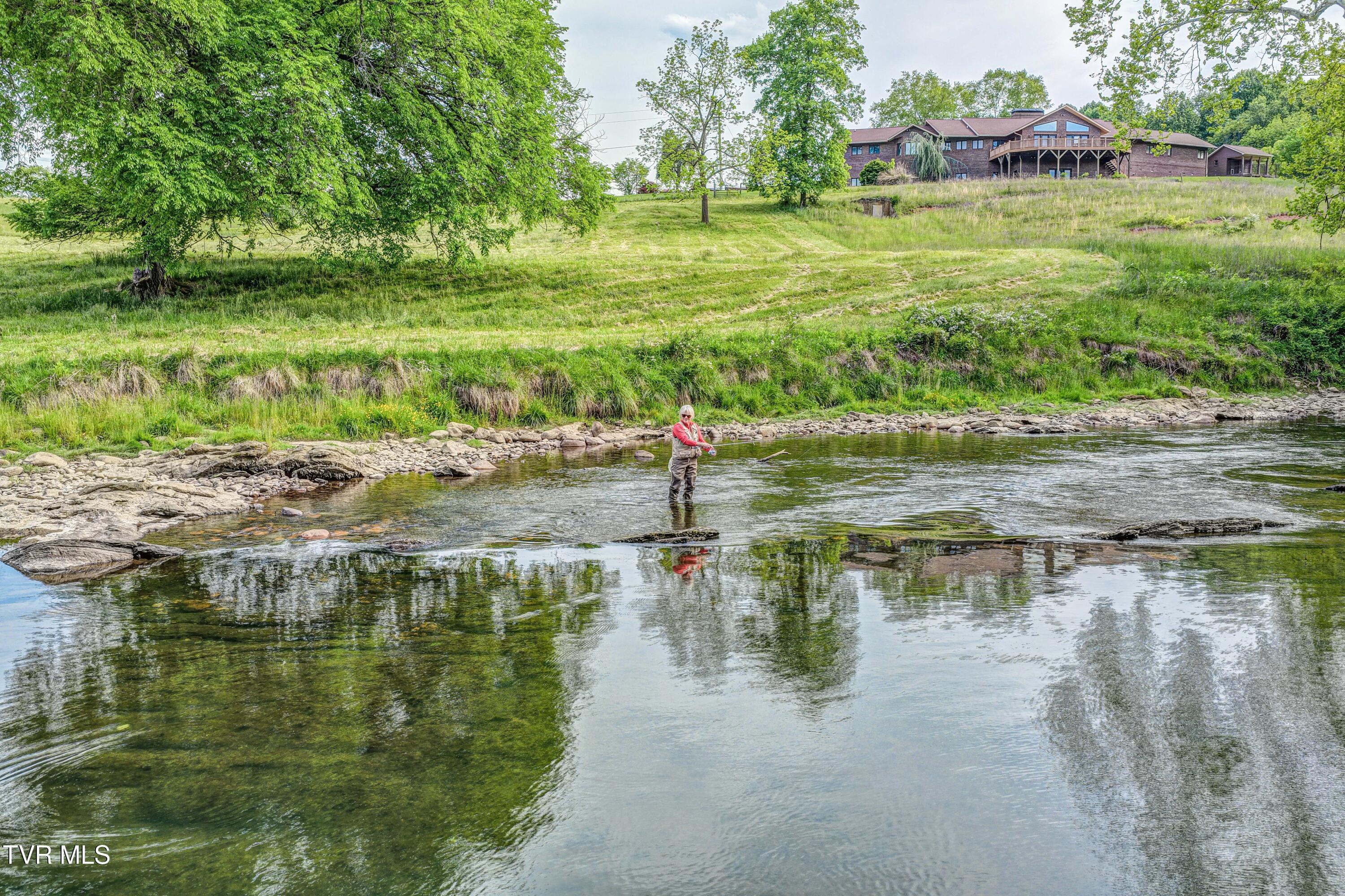Image 2: DJI_20260505170124_0892_D_3_D_4_D_5_D_6_